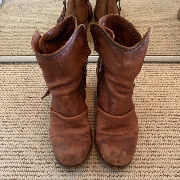 Steve Madden Booties - Picture 1 of 3